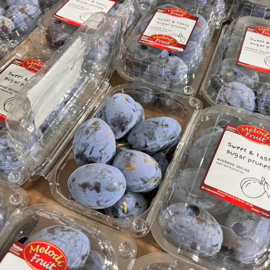 Prunes Plum